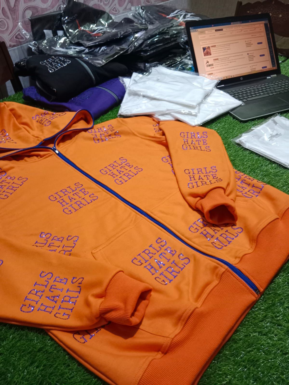 'girls hate girls' zipper